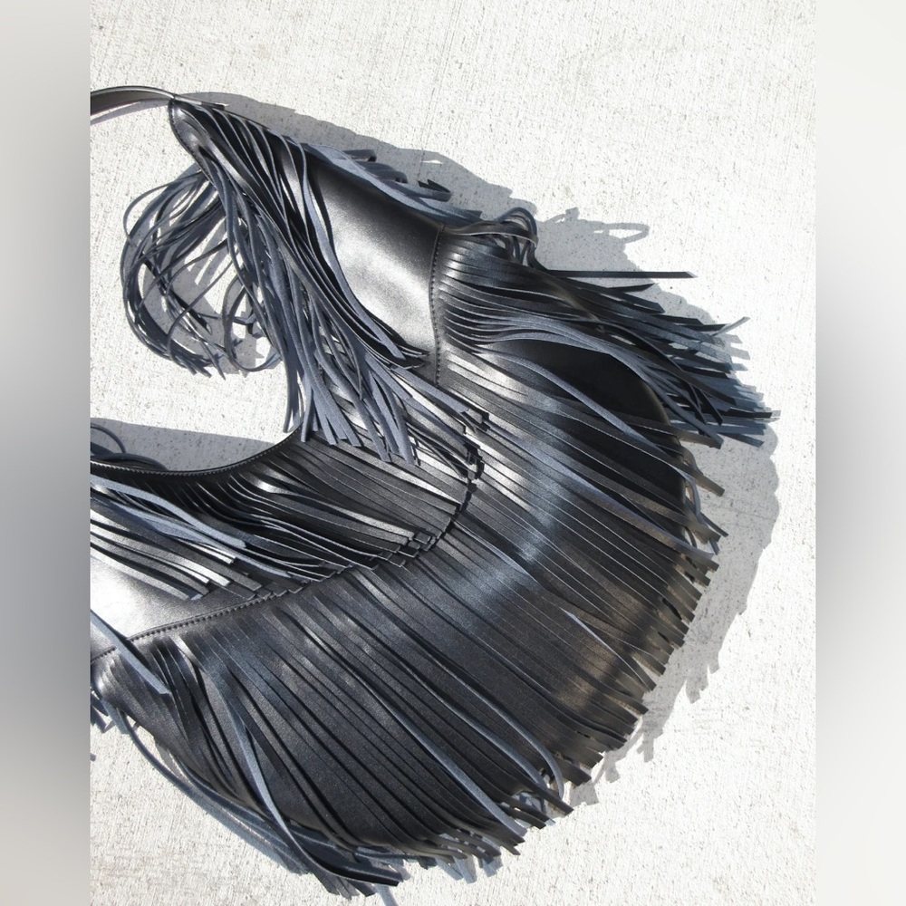 OVERSIZED FRINGE BAG - Picture 2 of 2